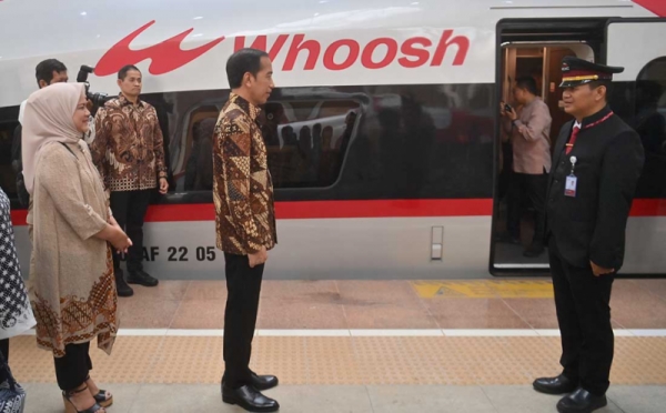 Presiden Jokowi Resmikan Kereta Cepat Jakarta Bandung Whoosh 0 Foto