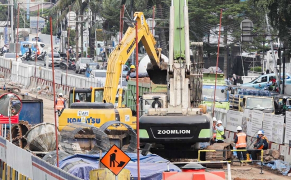 Proyek Pembangunan Jalur Lrt Jakarta Velodrome Manggarai Foto