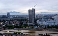 Suasana Pembangunan Gedung Bertingkat Seiring Optimistis Pertumbuhan Ekonomi Indonesia Tahun 2022
