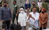 Jokowi Kunjungi Pasar Muntilan Cek Ketersediaan Minyak Goreng