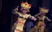 Pementasan Tari Klasik Bali untuk Memperkenalkan kepada Generasi Muda