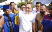 Sidak ke Dongala, Menteri Zulhas Senang Harga Migor Curah Sesuai HET