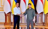 Presiden Joko Widodo Bincang di Meja Bundar dengan Presiden Ukraina Zelensky