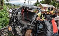 Mobil Bak Terbuka Jatuh ke jurang Tewaskan Tujuh Orang Penumpang