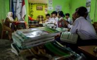 Kondisi Ruangan SMP PGRI 6 Bandung Sangat Memprihatinkan