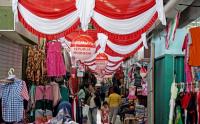 Sambut HUT Kemerdekaan RI, Pasar Rejowinangun Dihiasi Pernak-Pernik Merah Putih