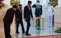 Presiden Jokowi Anugerahkan Tanda Kehormatan untuk Nakes yang Gugur dalam Menangani Covid-19