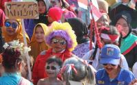 Outfit Emak-Emak Kepulauan Seribu Meriahkan HUT Ke-77 Kemerdekaan RI