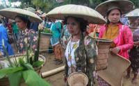 Festival Pawai Petani Dayak Ngaju Kalimantan Tengah