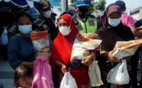 Antusias Warga Beli Sembako di Pasar Murah Bank Indonesia Tegal