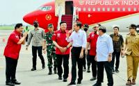 Potret Prabowo Dampingi Jokowi Resmikan Asrama Mahasiswa Nusantara di Surabaya