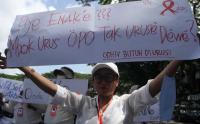 Unjuk Rasa Memperingati Hari Aids Sedunia di Malang