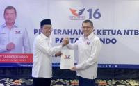 Hary Tanoesoedibjo Serahkan SK Pengangkatan Ketua Nusa Tenggara Barat Partai Perindo