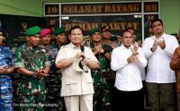 Menhan Prabowo Subianto Melihat Koramil 10 Medan yang Dibangun Secara Swadaya Oleh Masyarakat