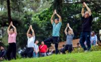 Menparekraf Sandiaga Uno Ajak Delegasi ATF Yoga di Bukit Dagi Magelang