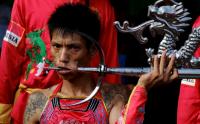 Aksi Tatung di Perayaan Cap Go Meh Singkawang Kalimantan Barat