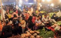 Pasar Tradisional Membeludak Jelang Ramadhan 1444 H