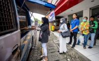Warga Palembang Antusias Tukarkan Uang Baru di Kas Keliling Bank Indonesia
