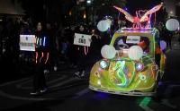 Pawai Kendaraan Lampu Hias Ramaikan Hari Jadi Kota Surabaya ke-730