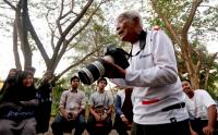 Fotografer Don Hasman Beri Pelatihan Fotografi Bagi Mahasiswa Jurnalistik Lingkungan di Aceh