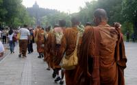 32 Biksu Tiba di Candi Borobudur Usai Tempuh Jalan Kaki Melintasi Empat Negara