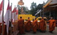 Persiapan Perayaan Waisak di Candi Sewu