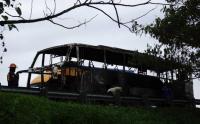 Bus Pahala Kencana Terbakar di Ruas Tol Jombang Mojokerto