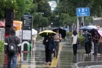 BRIN Temukan Kandungan Mikroplastik Tinggi dalam Air Hujan Jakarta