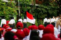 Orang Tua Murid Jadi Petugas Upacara Peringatan Hari Guru Nasional 2025