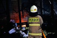 Kebakaran Los Pepaya di Pasar Induk Kramat Jati, 350 Lapak Hangus Terbakar