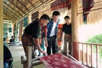 Merawat Warna Alam, Menjaga Warisan Tenun Sumba Timur