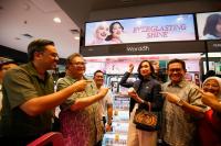 Kejar Perputaran Belanja Rp110 Triliun, Airlangga Tinjau Promo Akhir Tahun di PIM 1