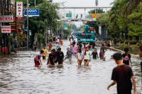 Banjir Rendam Jalan Gunung Sahari, Lalu Lintas Lumpuh