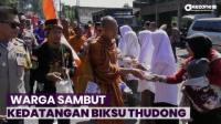 Warga Temanggung Sambut Kedatangan 32 Biksu Thudong