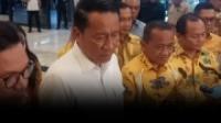 Bahlil Terima SK Kepengurusan DPP Golkar Periode 2024-2029 dari Kemenkum