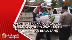 Operasi Zebra Krakatau 2022, Satlantas Polres Way Kanan Tambal Jalan Berlubang