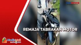 Dua Remaja Pengendara Sepeda Motor Terkapar di Beton karena Tabrakan