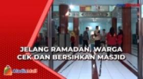 Warga Bersihkan dan Cek Fasilitas Masjid Jelang Bulan Ramadan