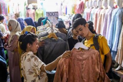 Omzet Pedagang Tanah Abang Jelang Ramadhan Meningkat Signifikan