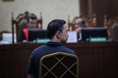 sidang-perdana-tom-lembong-korupsi-impor-gula-di-meja-hijau