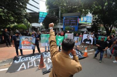 pengemudi-online-geruduk-kemenhub-desak-potongan-aplikator-tak-lebih-dari-10
