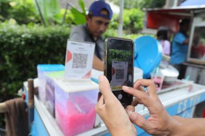 pengguna-qris-pada-triwulan-i-2025-capai-563-juta-merchant