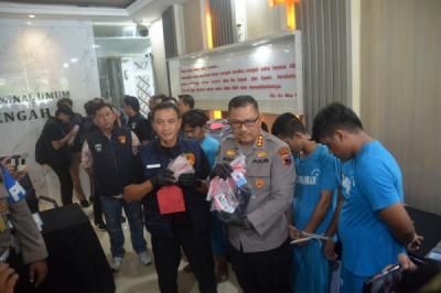 polda-jateng-bongkar-sindikat-premanisme-berkedok-wartawan