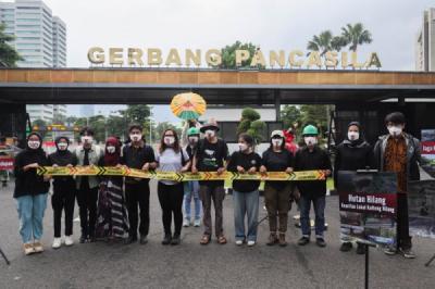 aksi-damai-soroti-kejahatan-korporasi-dan-krisis-ekologis-di-kalimantan-tengah