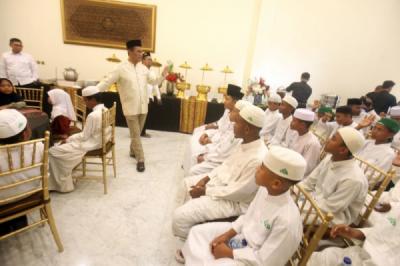 CBP Tembus 4 Juta Ton, Mentan Amran Gelar Syukuran Sederhana