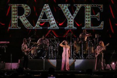 Raye Jadi Penutup Perayaan 2 Dekade BNI Java Jazz 2025