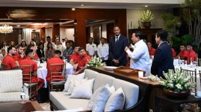 timnas-indonesia-disambut-hangat-presiden-prabowo-usai-kemenangan-atas-china