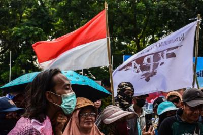 aksi-warga-tolak-pengambilan-wilayah-kelola-masyarakat