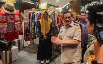 gubernur-pramono-anung-resmikan-pembukaan-jakarta-great-sale-2025-di-lippo-mall-nusantara