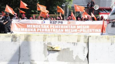 Ratusan Buruh Gelar Aksi di Depan Kantor PBB Jakarta, Desak Penghentian Perang Iran-Israel